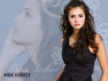 Nina Dobrev