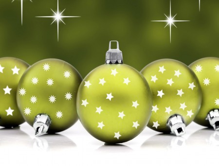 Green White Star Print Christmas Ball