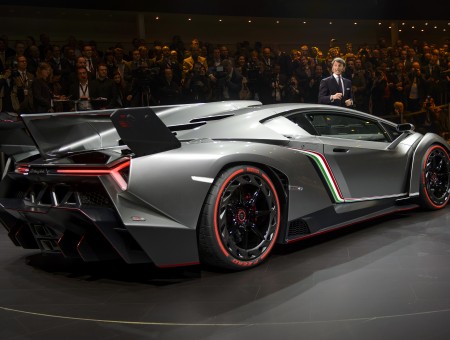 Silver Lamborghini Veneno