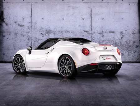 White Alpha Romeo 4C