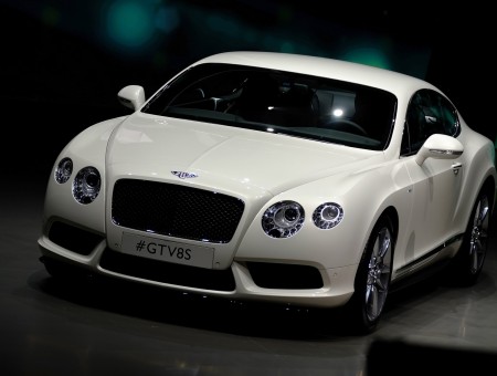 White Bentley Continental Gt V8