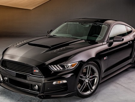 Black Ford Mustang GT350