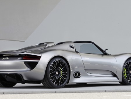 Grey Porsche Spyder Concept
