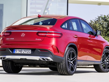 Red Mercedes Benz GLE 450