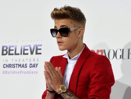 Justin Bieber In Blakc Sunglasses Wearing Red Suit