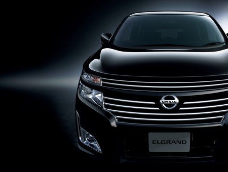 Black Nissan Elgrand