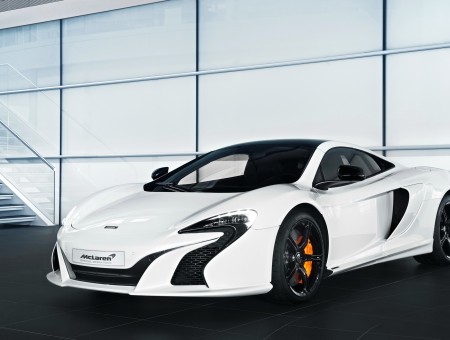 White McLaren P1
