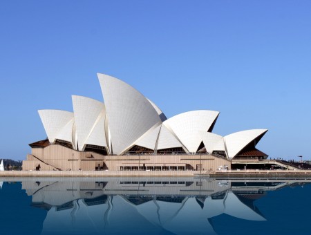 Sydney Opera House Near Body Of Water During Daytime