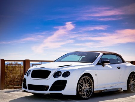 White Bentley Continental Gt