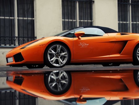 Orange beatiful Lamborghini Gallardo