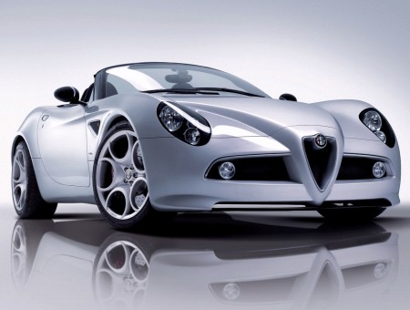 White sports Alfa Romeo 4C