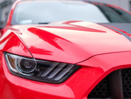 Red muscle car - Ford Mustang GT 2015