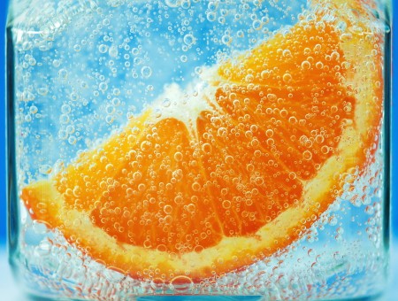 orange in water