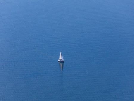 lone boat in sea