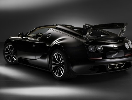 Black Bugatti Veyron
