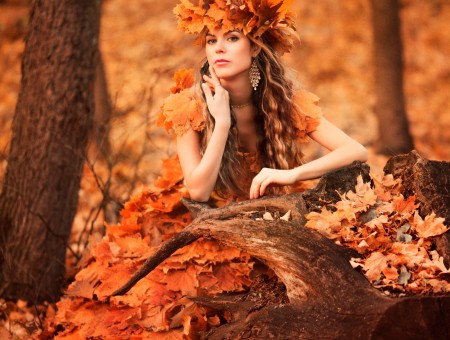 Autumn beautiful girl