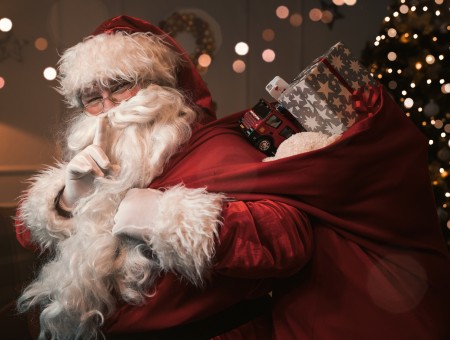 Santa Claus is comming